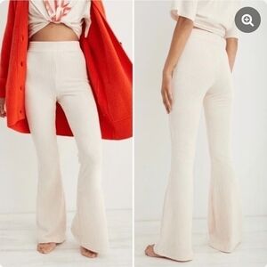 Aerie Groove-On Ribbed Velour Flare Pants Cream Size S Short